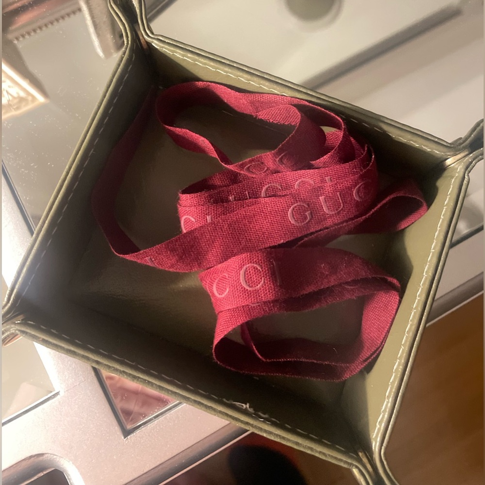 GUCCI Gift Ribbon 🎀 - Picture 2 of 4